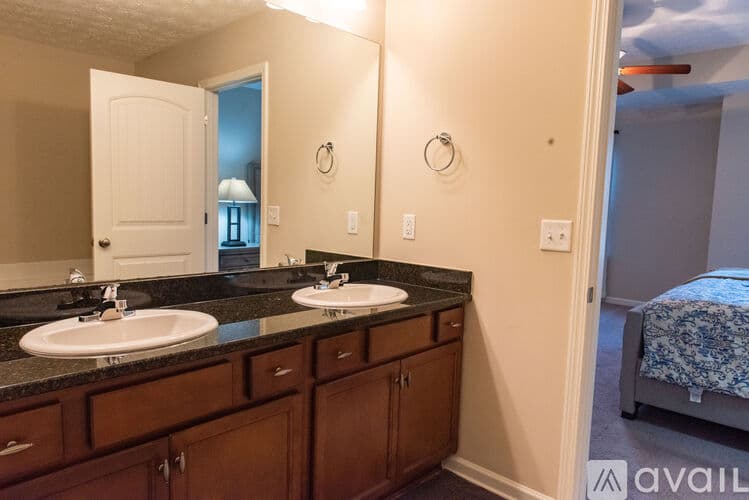 Phenix City House: 51 Willow Trace Dr