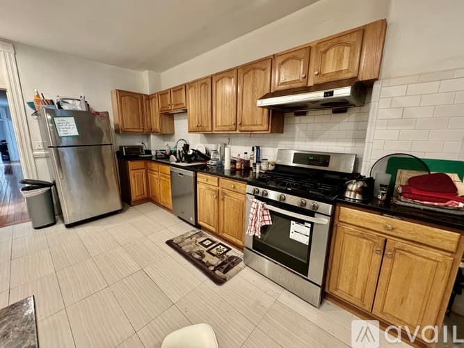 Boston Apartment: 872 Huntington Ave