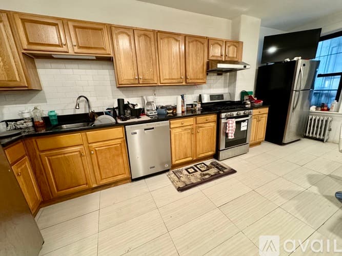 Boston Apartment: 872 Huntington Ave