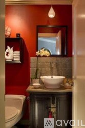 Boston Apartment: 6 Edgerly Pl