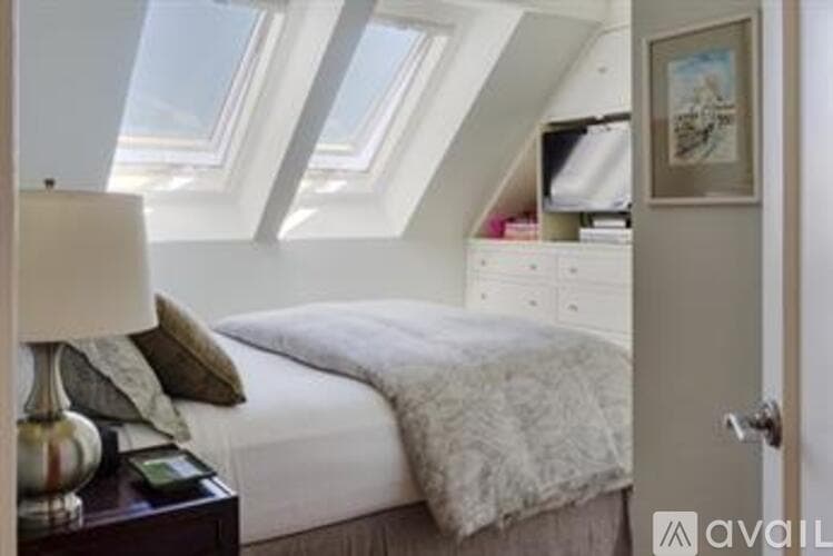 Boston Apartment: 6 Edgerly Pl