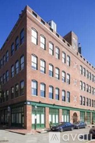 Boston Apartment: 6 Edgerly Pl