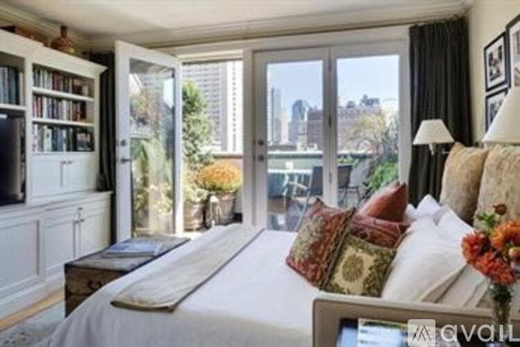 Boston Apartment: 6 Edgerly Pl