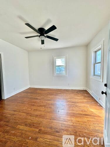 Collinsville Apartment: 212 South Chestnut Street