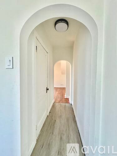 Collinsville Apartment: 212 South Chestnut Street