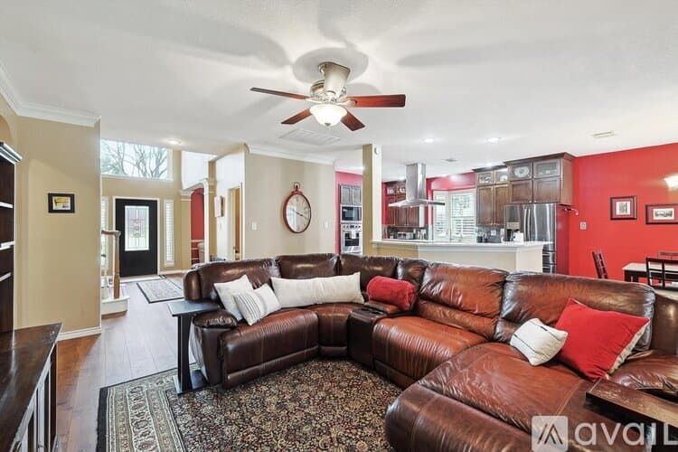 Flower Mound House: 2005 Glory Creek Cir