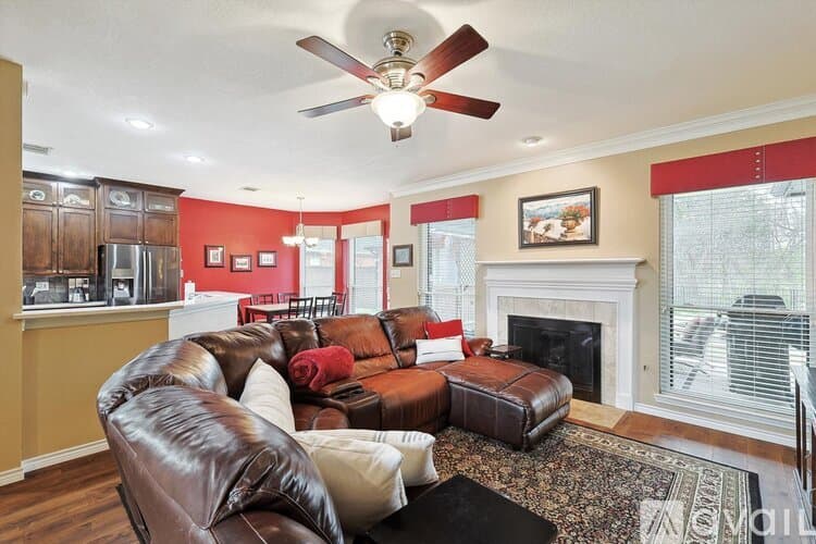Flower Mound House: 2005 Glory Creek Cir