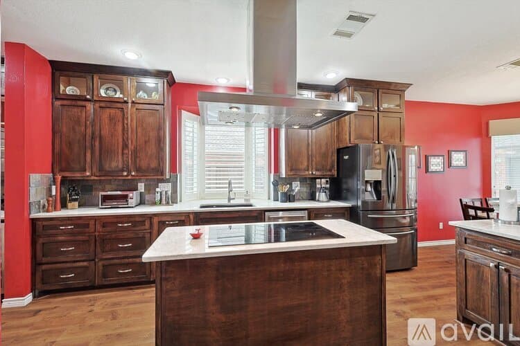 Flower Mound House: 2005 Glory Creek Cir