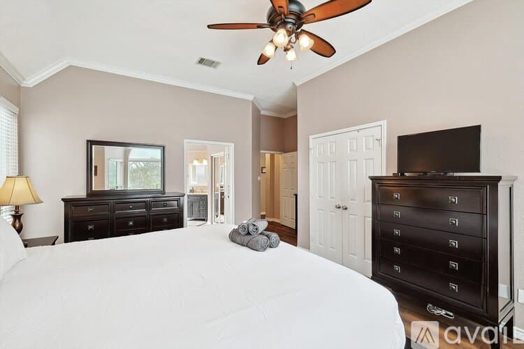 Flower Mound House: 2005 Glory Creek Cir