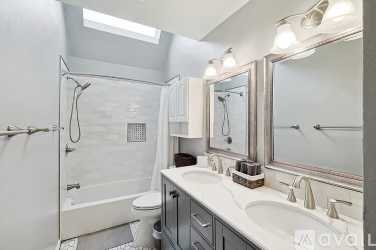 Flower Mound House: 2005 Glory Creek Cir