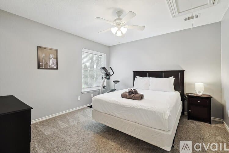 Flower Mound House: 2005 Glory Creek Cir