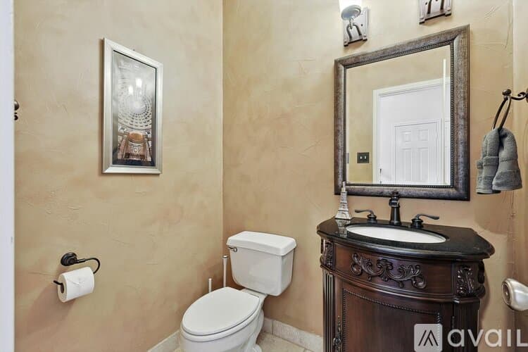 Flower Mound House: 2005 Glory Creek Cir