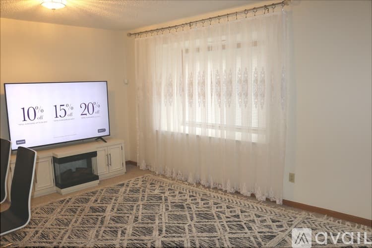 Bristol Condo: 705 Lake Ave