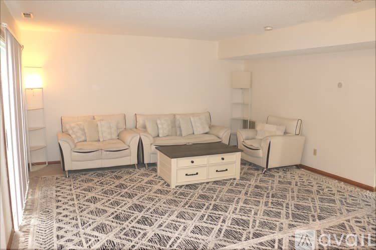 Bristol Condo: 705 Lake Ave