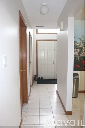 Bristol Condo: 705 Lake Ave