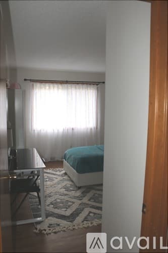 Bristol Condo: 705 Lake Ave