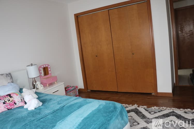 Bristol Condo: 705 Lake Ave