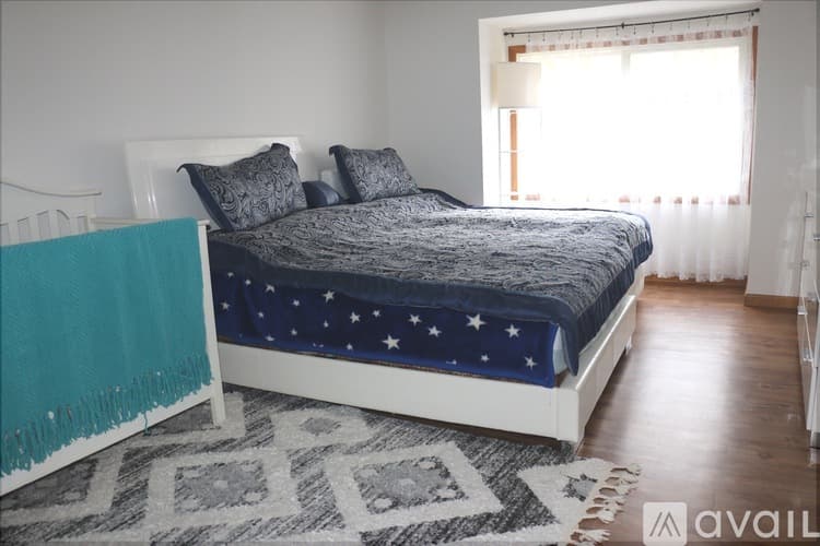 Bristol Condo: 705 Lake Ave