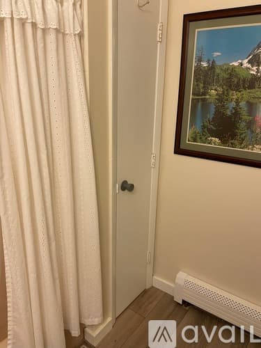 Salem Condo: 8 Lancelot Court