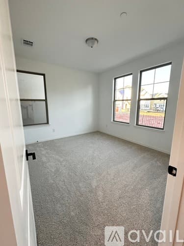 North Richland Hills House: 4357 Henderson Avenue