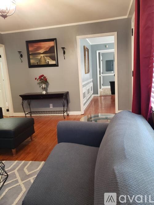 Macon House: 3710 N Lyons St