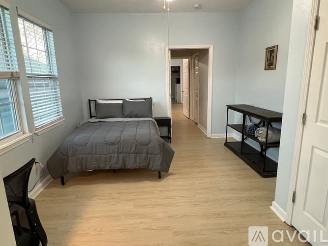 New Orleans Townhome: 3030 Toulouse Street