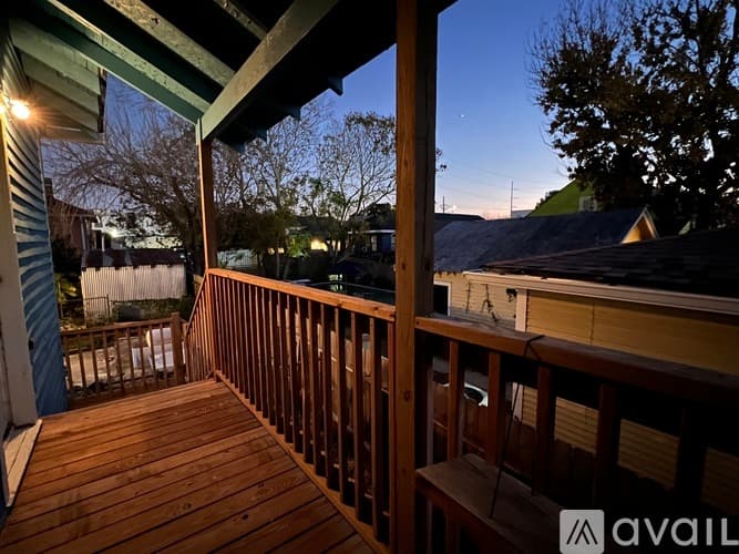New Orleans Townhome: 3030 Toulouse Street