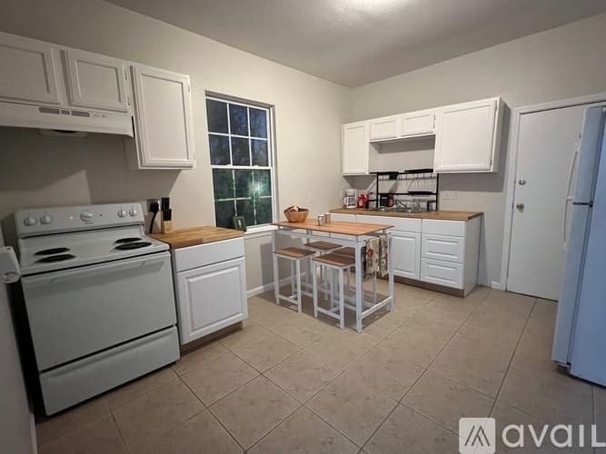 New Orleans Townhome: 3030 Toulouse Street