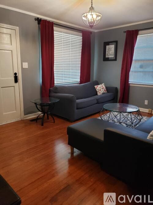 Macon House: 3710 N Lyons St