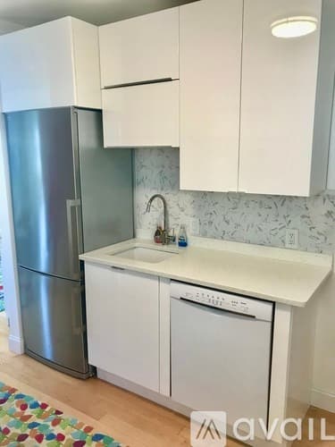 Portland Apartment: 287 Spring St