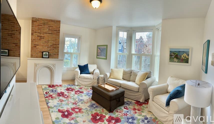 Portland Apartment: 287 Spring St
