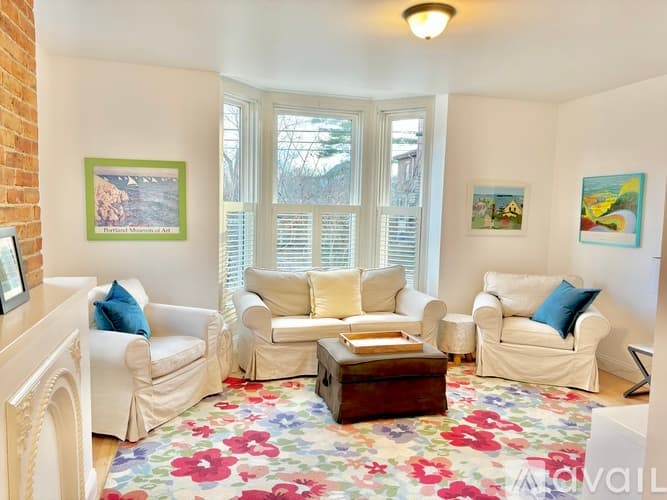 Portland Apartment: 287 Spring St
