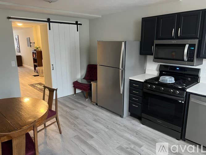 St. Louis Apartment: 2822 Mc Nair Ave