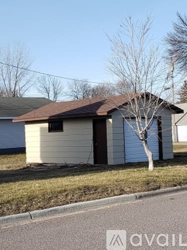 Benson House: 519 14th St N