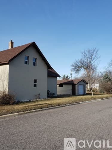 Benson House: 519 14th St N