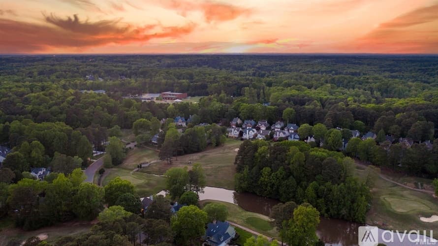 Raleigh House: 8845 Wildwood Links