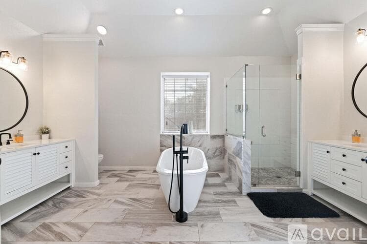 North Richland Hills House: 7701 Ridgeway Ct