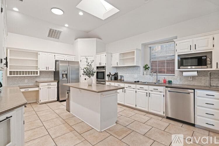 North Richland Hills House: 7701 Ridgeway Ct