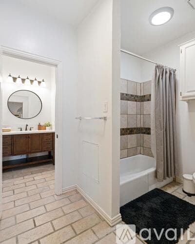 North Richland Hills House: 7701 Ridgeway Ct