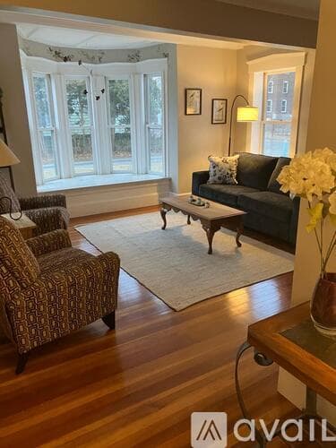 Northampton Apartment: 30 Williams St