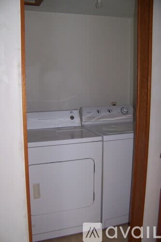 Pekin Townhome: 111 Pin Oak Drive