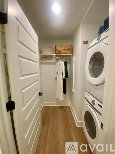Tampa Apartment: 5498 Bay Center Dr