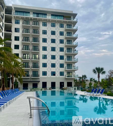 Tampa Apartment: 5498 Bay Center Dr