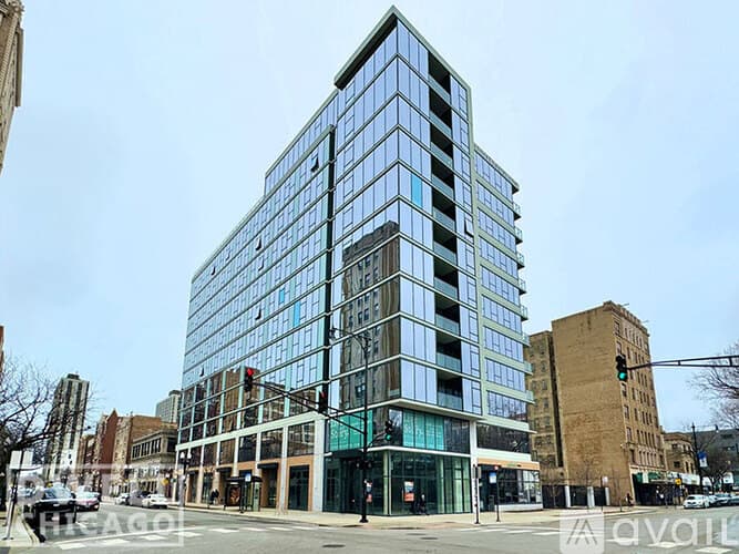 Chicago Apartment: 4555 N Sheridan Rd