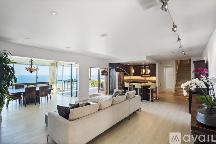 Malibu Condo: 18101 Coastline Drive