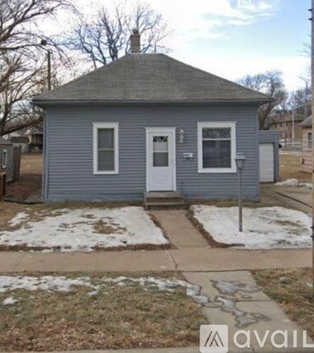 Sioux Falls House: 407 E 13 Th St