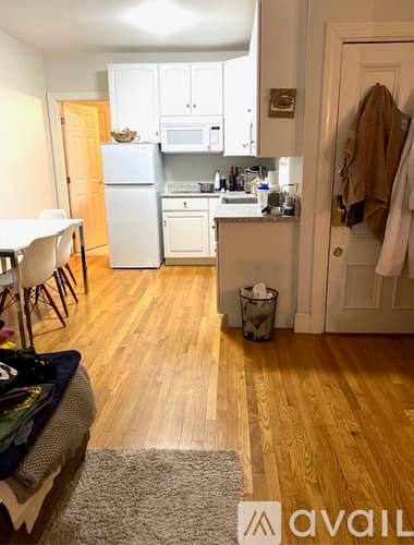 Boston Apartment: 115 Beacon St