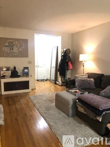 Boston Apartment: 115 Beacon St