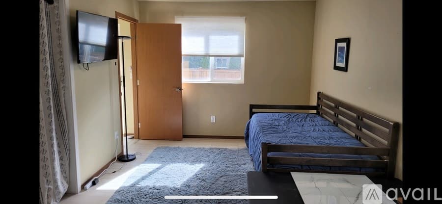 Kent Apartment: 13273 Southeast 226th Street