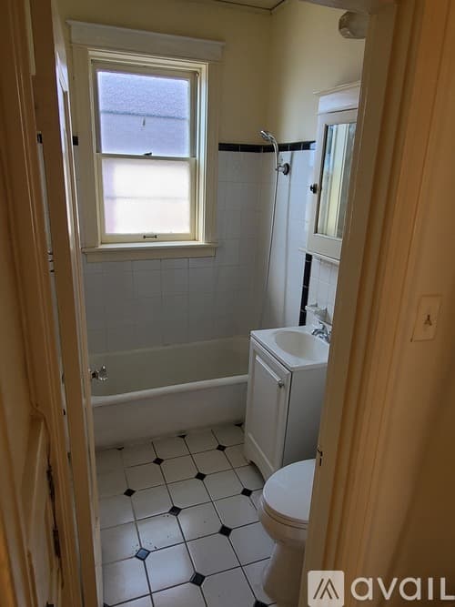 University City Apartment: 808 Pennsylvania Avenue